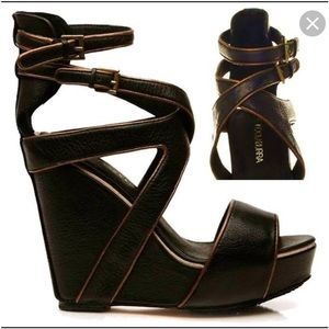Koolaburra black leather strappy wedges (UGG)